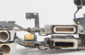 当iPhone进灰会怎么样？（探究灰尘进入iPhone的影响及解决方法）