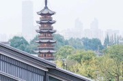 金属铀碰撞（探索金属铀碰撞的能量释放与影响）